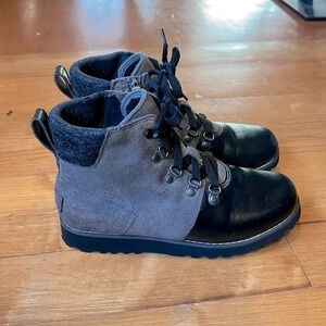 UGG Kids Waterproof Sheepskin Suede Leather Winter Boots Size 4.5 S/N 1017306K)